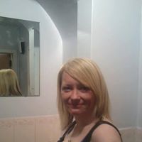Lisa Broderick Photo 27
