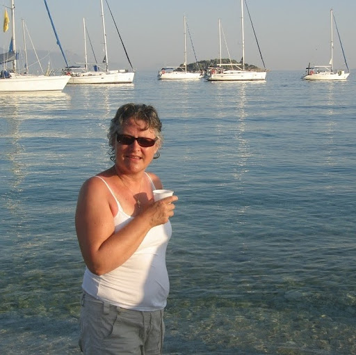 Elizabeth Macgregor Photo 12