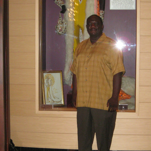 Melvin Scott Photo 15