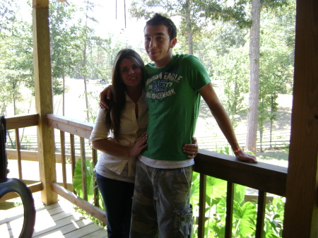 Danielle Tucker Photo 12