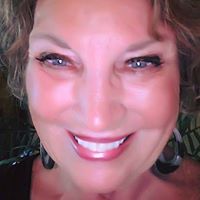 Lynn Gillespie Photo 35