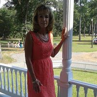 Debora Hooper Photo 3