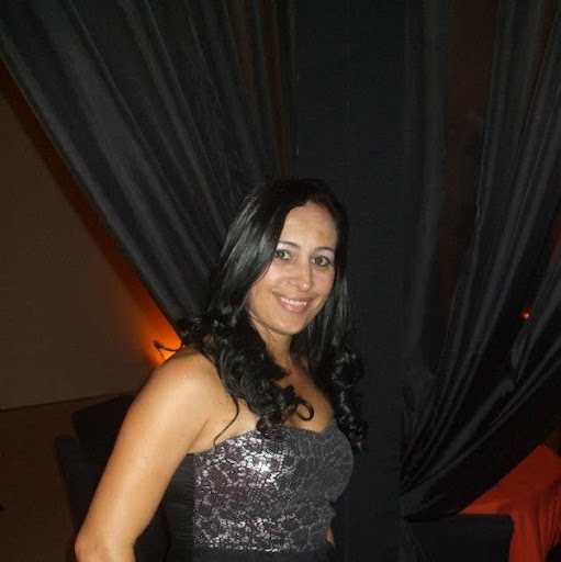 Lisa Carvalho Photo 26