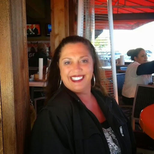 Shelly Henderson Photo 27