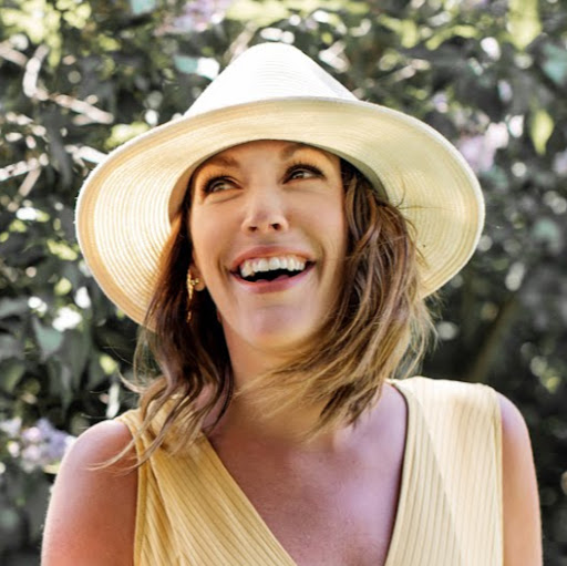 Angela Swann Photo 21