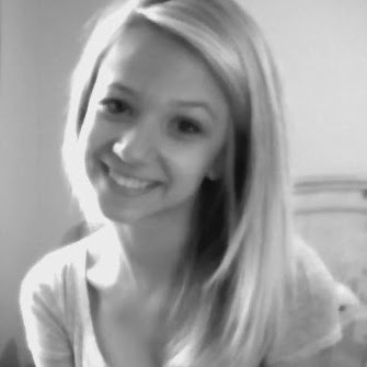 Natalie Nowak Photo 25