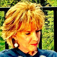 Paula Blanton Photo 13