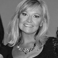 Christine Leary Photo 10