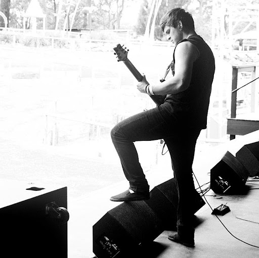 Cameron Harris Photo 8