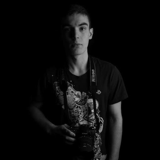 Alex Gale Photo 10