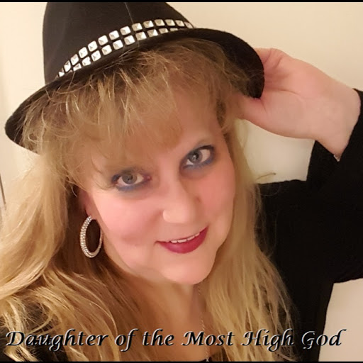 Jana Smith Photo 25