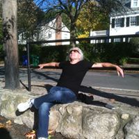 Max Robins Photo 6