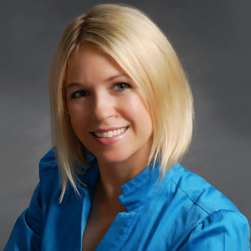 Anna Dempsey Photo 28