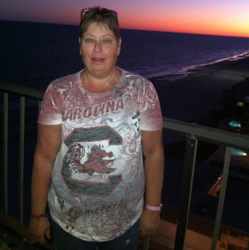 Donna Robinson Photo 21