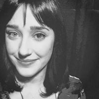 Genevieve Howell Photo 26