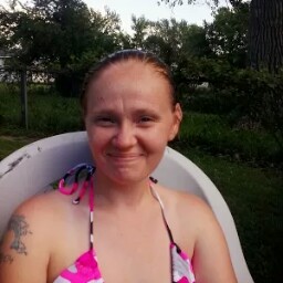 Julie Lamothe Photo 4