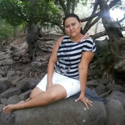 Elizabeth Acevedo Photo 32