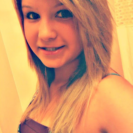 Alexis Dunn Photo 7