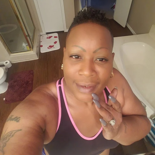 Chrystal Edwards Photo 32