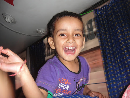 Devika Singh Photo 26