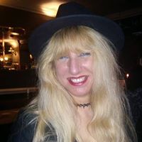 Julie Parkinson Photo 17