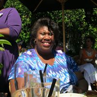 Monique Holland Photo 20
