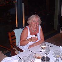 Elizabeth Parson Photo 31