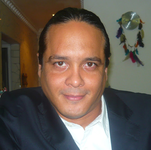 Hector Lobo Photo 7