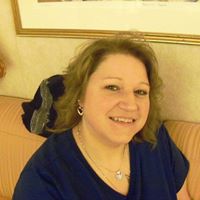 Lisa Pyles Photo 8