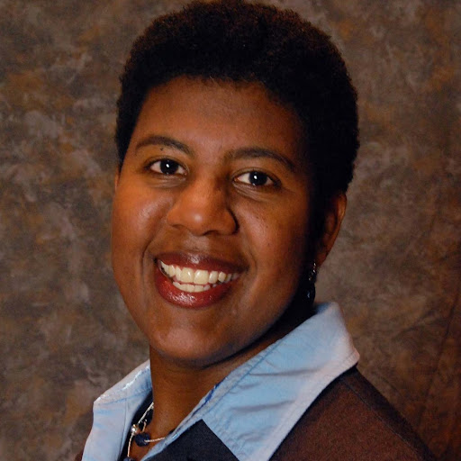 Bernadette Davis Photo 15