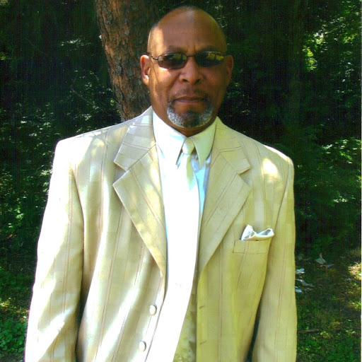 Charles Huff Photo 47