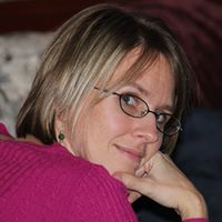 Julie Barrett Photo 4