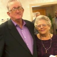 Laura Broussard Photo 10
