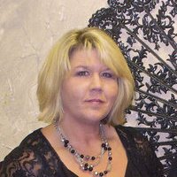 Shelly Lindsey Photo 11