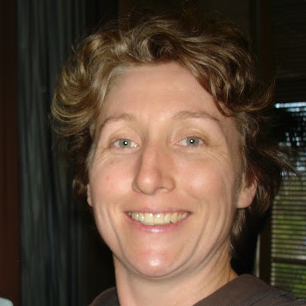 Julianne Booth Photo 18