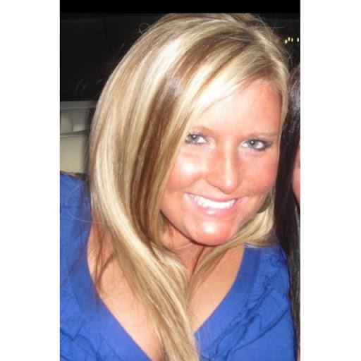 Danielle Crowe Photo 5