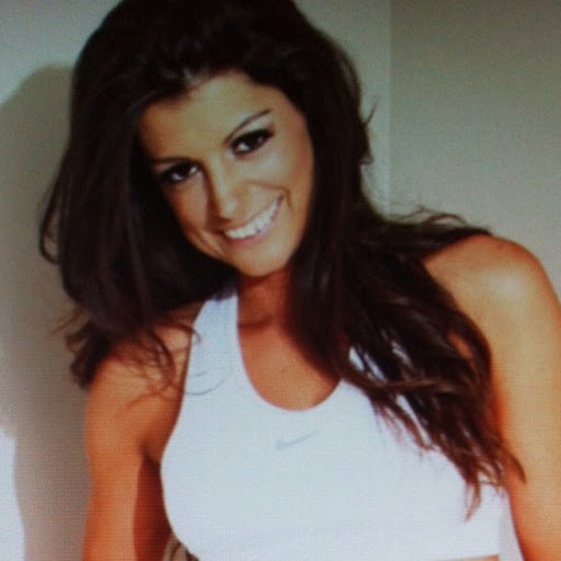Holly Harrison Photo 35