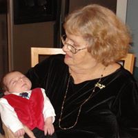 Therese Reynolds Photo 9
