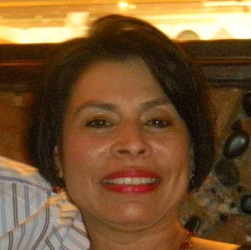 Helen Guzman Photo 34