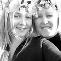 Julie Parkinson Photo 18