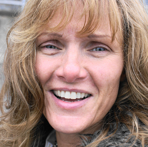 Tracey Jones Photo 36