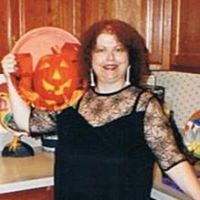 Lynda Dolan Photo 15