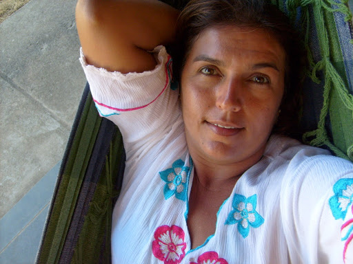Gina Oliver Photo 35
