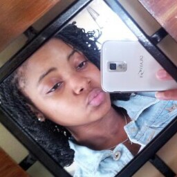 Kaylynn Brown Photo 20