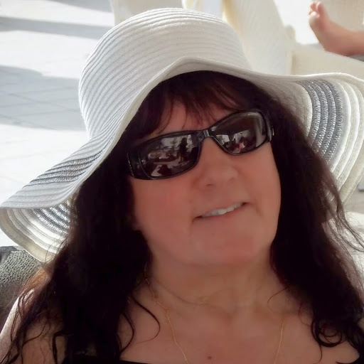 Evelyn Ross Photo 12