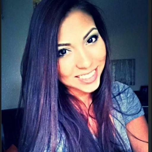 Angela Vasquez Photo 37