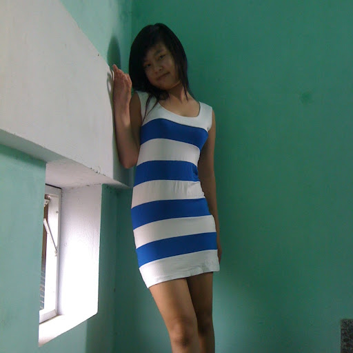 Vy Nguyen Photo 42