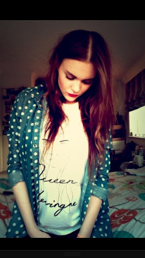 Sarah Bradbury Photo 32