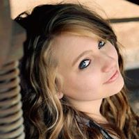 Nichole Montgomery Photo 7