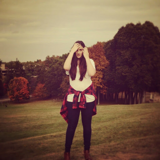 Sara Henry Photo 31